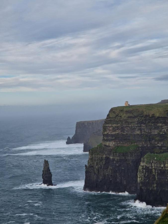The Cliffs Of Moher House, Дулин Экстерьер фото
